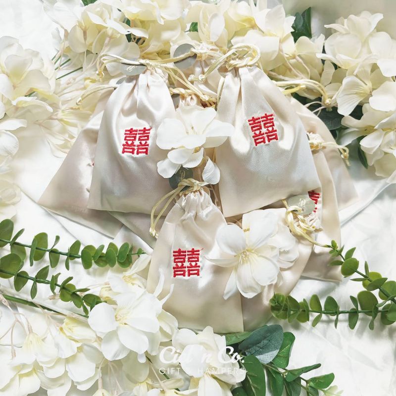 pouch custom bordir / pouch serut bordir / pouch satin / pouch satin custom