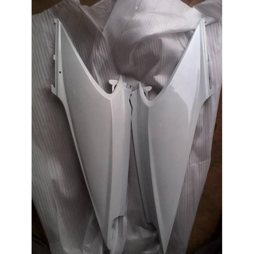 COVER BODY BELAKANG HONDA BEAT KARBU PUTIH
