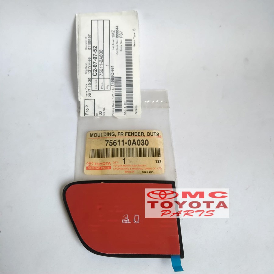 Moulding Fender Bumper Depan Kanan Toyota Soluna 75611-0A030