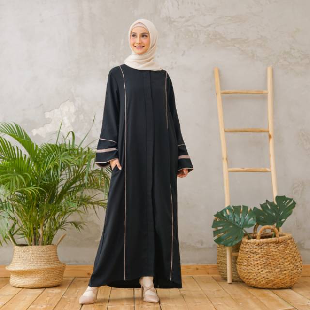 

Irsalina Lamiya Basic Abaya Black