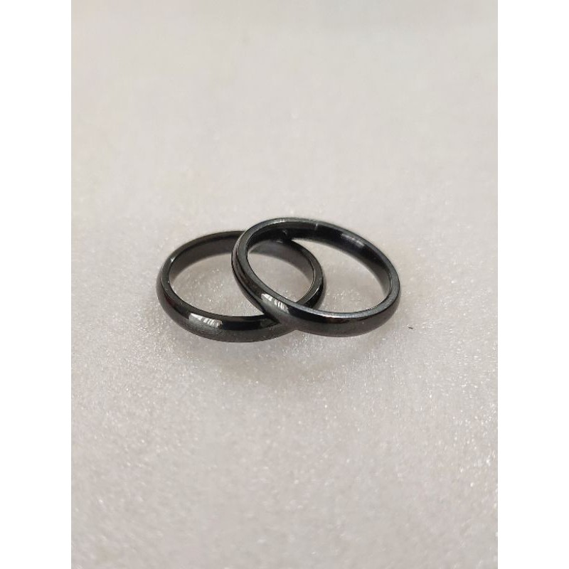 Cincin Titanium Polos Hitam Kecil