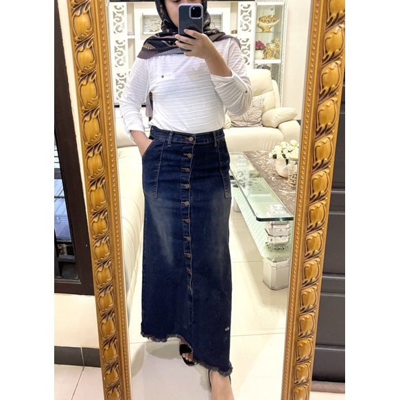 Rok Jeans Panjang Aplikasi Kancing / Rok jeans Gisca / Rok Jeans Panjang wanita