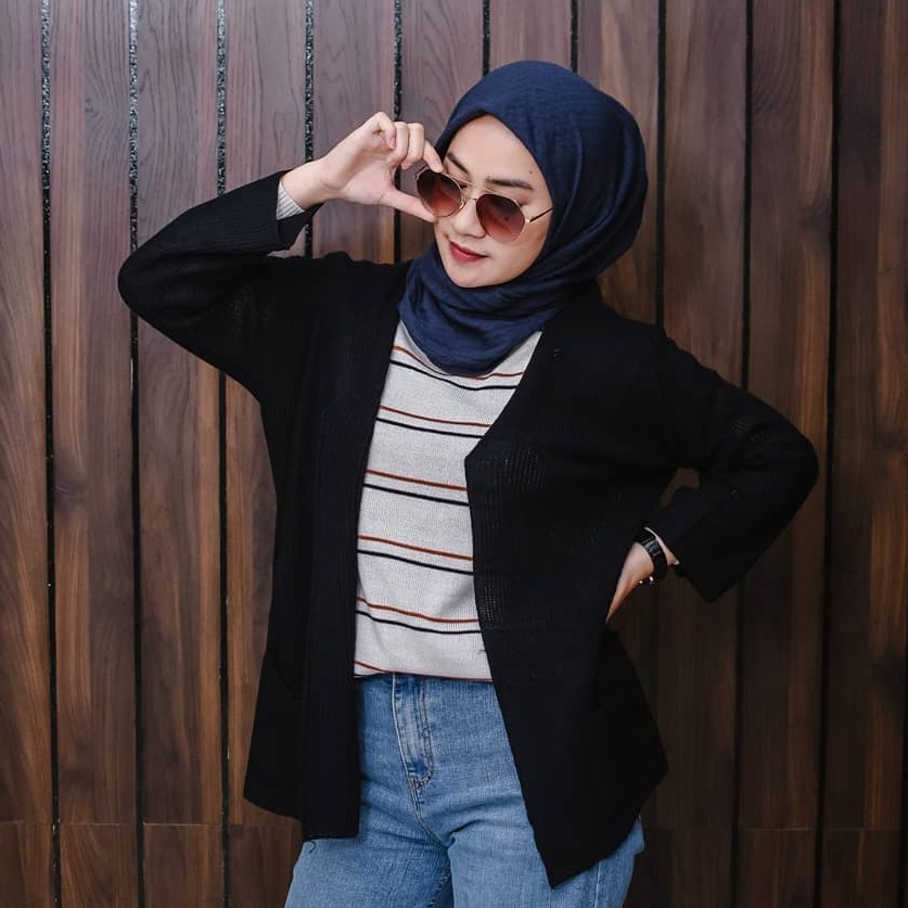 Cardigan Wanita Loocy Cardie  Rajut