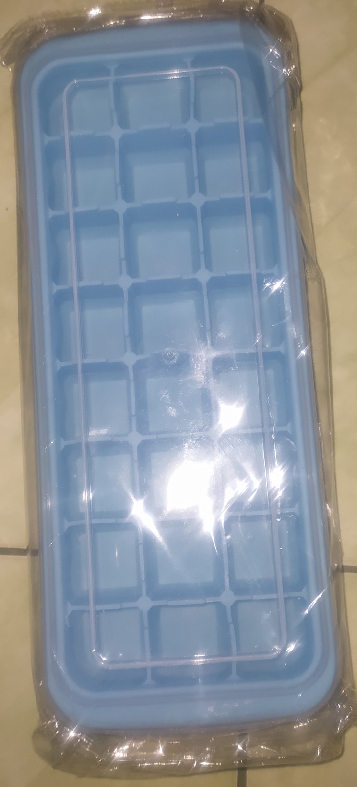 Cetakan Es Batu Silikon 36 Cube Dengan Tutup Elastis