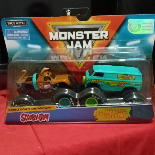 Spin Master Monster Jam Scooby-Doo Vs The Mystery Machine
