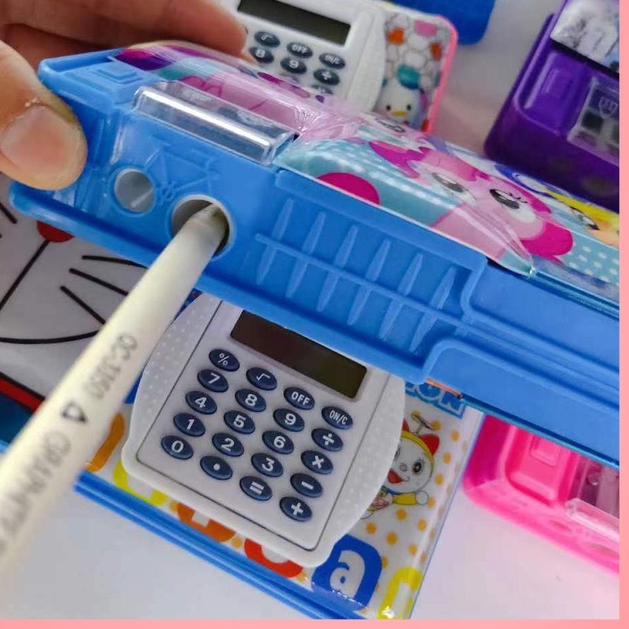 

지 Kotak Pensil Magnet Karakter + Kalkulator / Tempat Pensil Calculator Flash Sale
