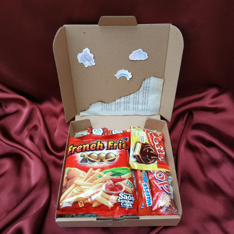 

SNACK BOX MURAH/ HAMPERS MAKANAN/ SEMINAR PROPOSAL/ SEMPRO/ GIFT/ KADO/ HADIAH