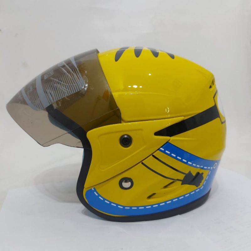 Helm Anak karakter SNI Minion 3 SD 9 Tahun