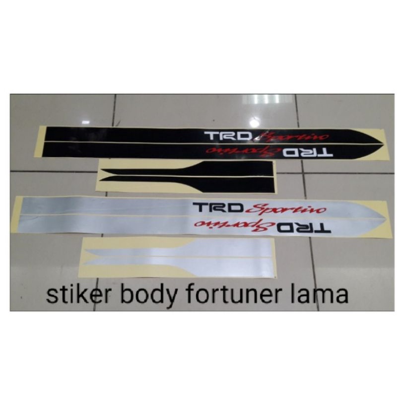 stiker body mobil fortuner lama - Hitam