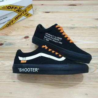 SEPATU VANS PRIA