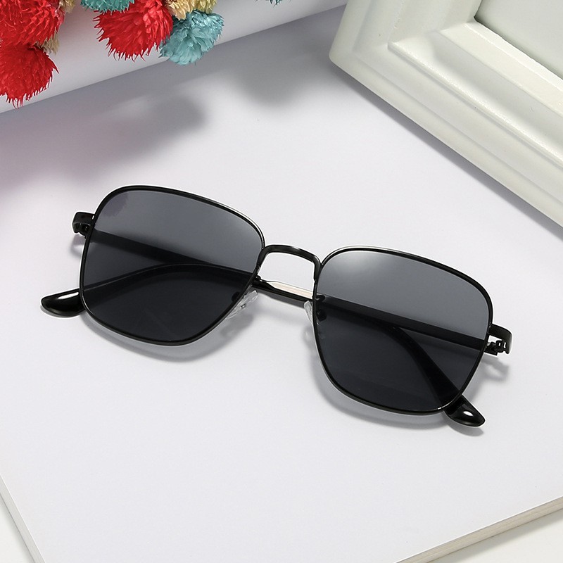 ♥TMALL88♥ Kacamata Wanita Pria  Anti Radiasi Fashion Sunglasses Eyewear KUV Frame