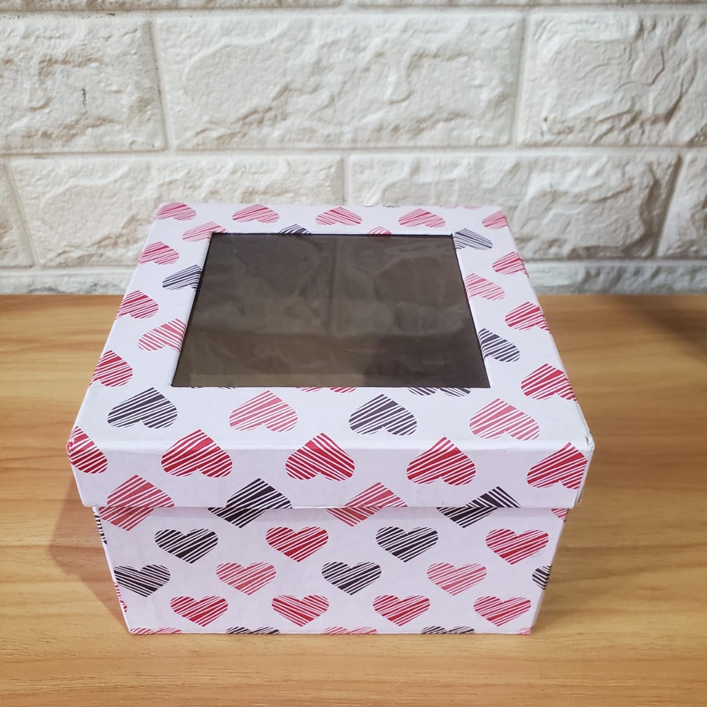 

Kotak Kado 15x15x10cm