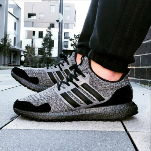 Sepatu Adidas Ultra Boost 4.0 Grey Black Buat Cowok