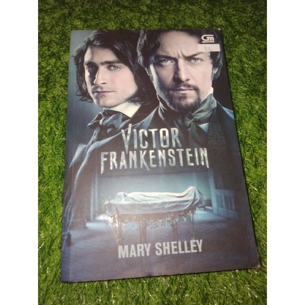 Buku novel - VICTOR FRANKESTEIN (preloved)