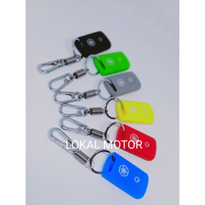 Gantungan kunci CARABINER dan Cover silicone remote keyless YAMAHA NMAX AEROX XMAX LEXI FREEGO