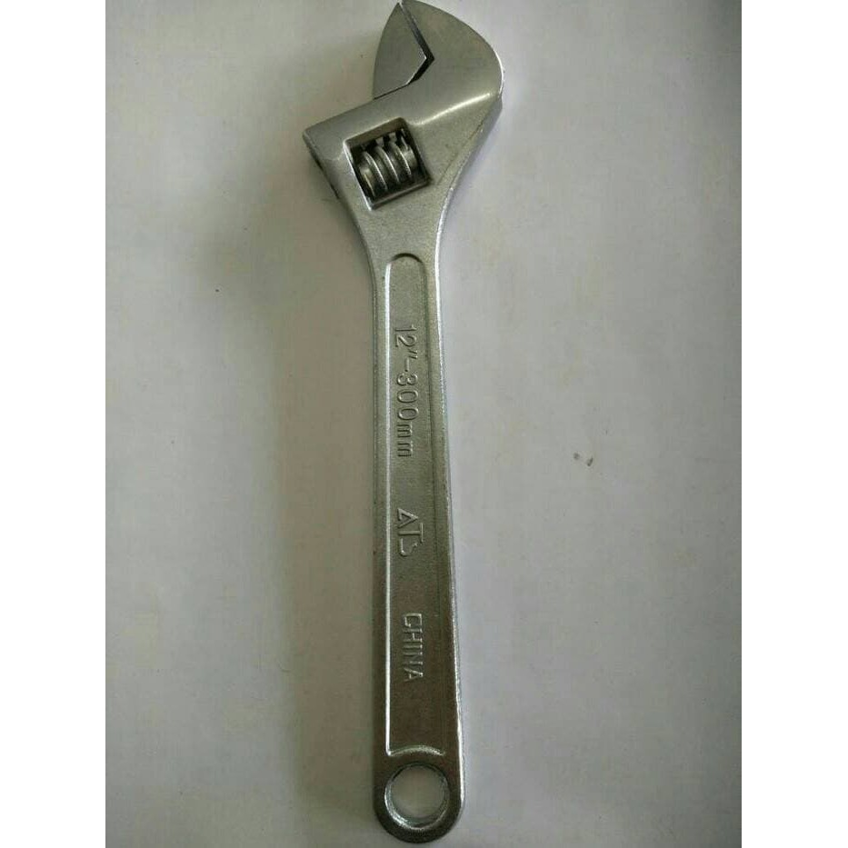 Kunci Inggris 12"