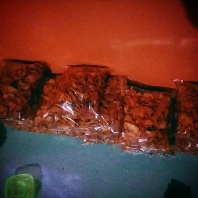 

Kripik singkong pedas setan