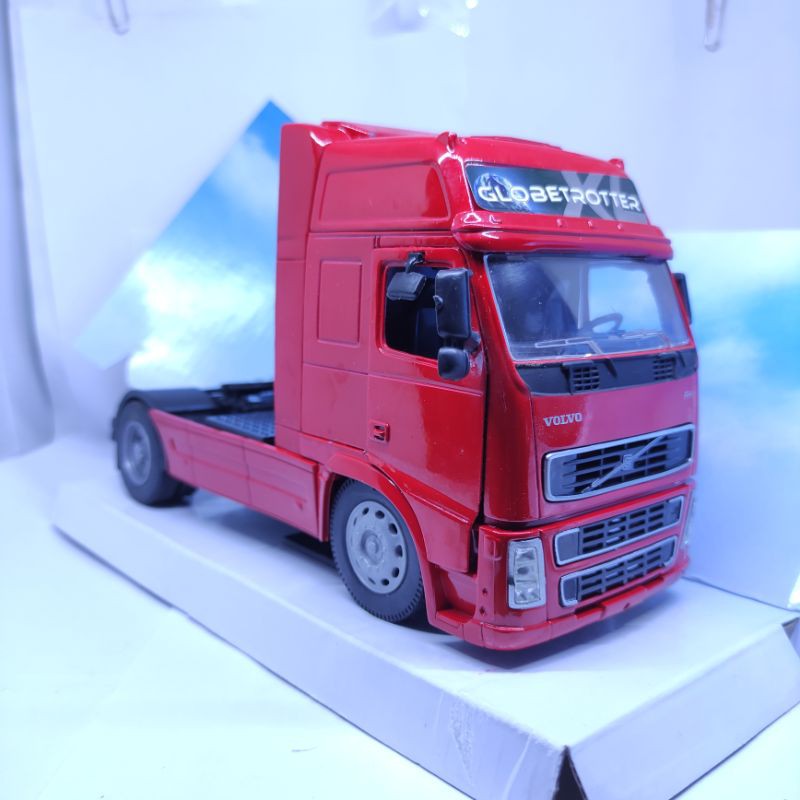 Diecast Miniatur Truck Volvo FH12 1:32 Mainan Truck Volvo Replika pajangan murah