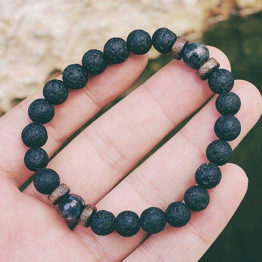 Gelang Batu Pelindung Lava Stone Dengan Kombinasi Batu Energi