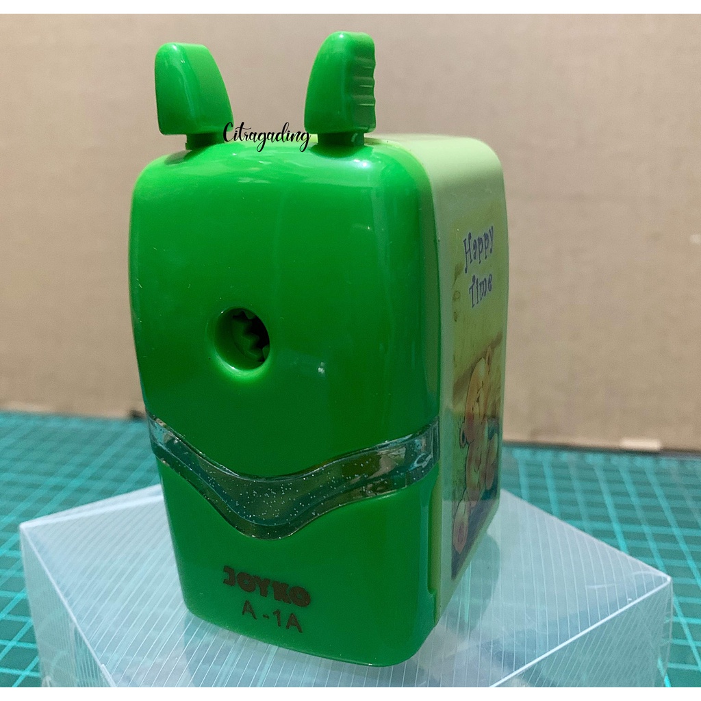 

RAUTAN MEJA PUTAR PERUNCING A-1A JOYKO ANTI SLIP SERUTAN PENSIL KAYU TABLE SHARPENER ASAHAN GROSIR