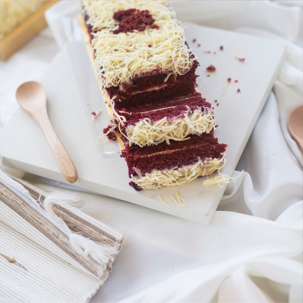 

IGOR'S Kue Oleh-oleh Red Velvet
