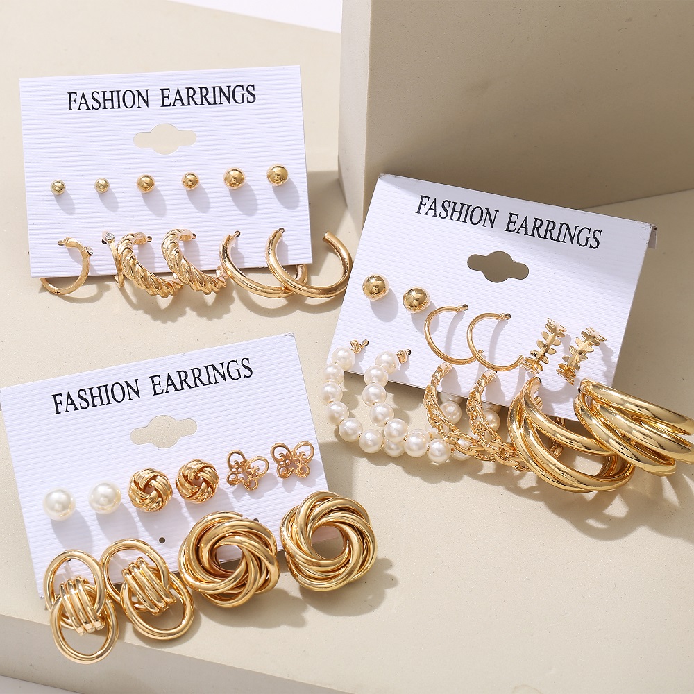 Set Anting Stud Desain Kupu-Kupu Lingkaran Besar Aksen Mutiara Bahan Logam Untuk Wanita