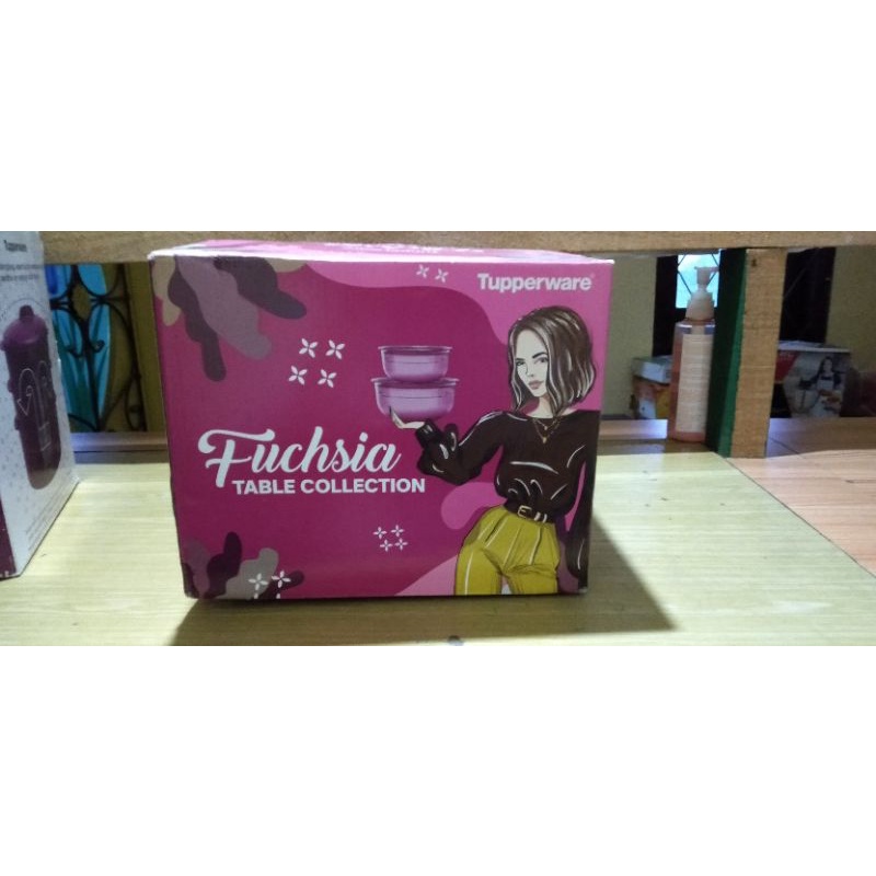 Tupperware fuchsia table collection