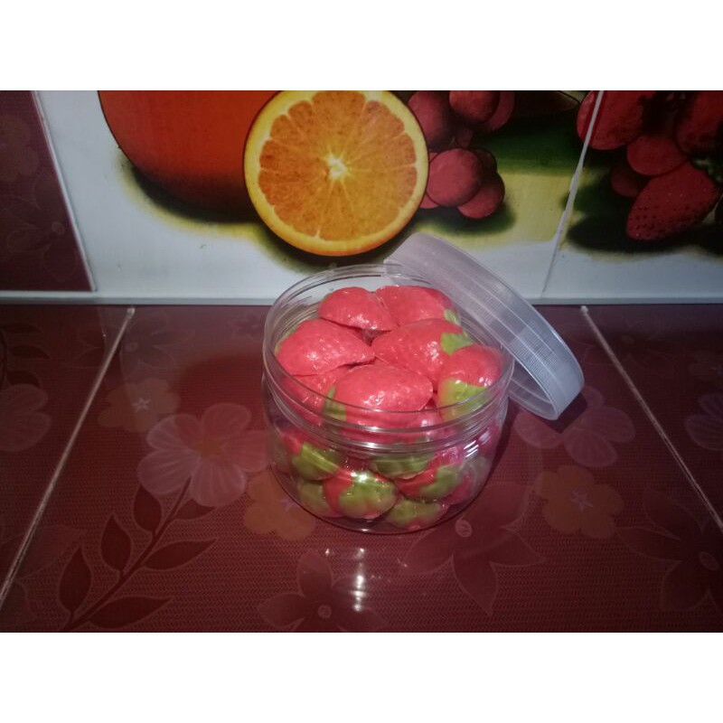 

Coklat Karakter STRAWBERRY Toples 300ml