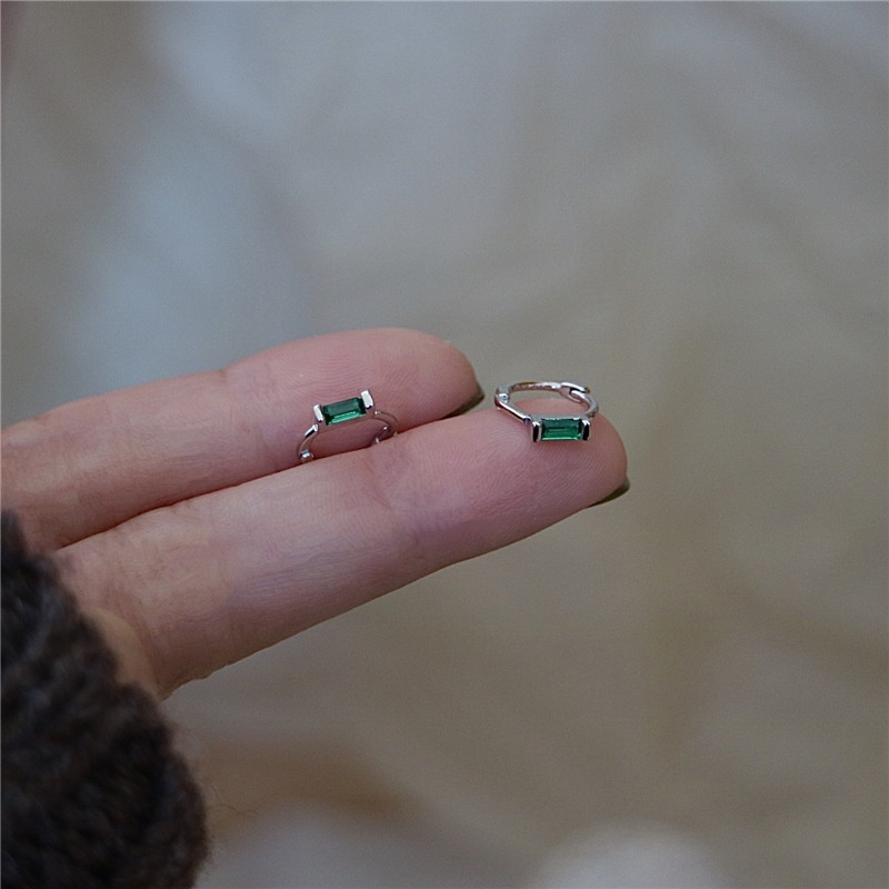 Anting Hoop Bahan Titanium Steel S925 Silver Emerald Gaya Korea Untuk Wanita