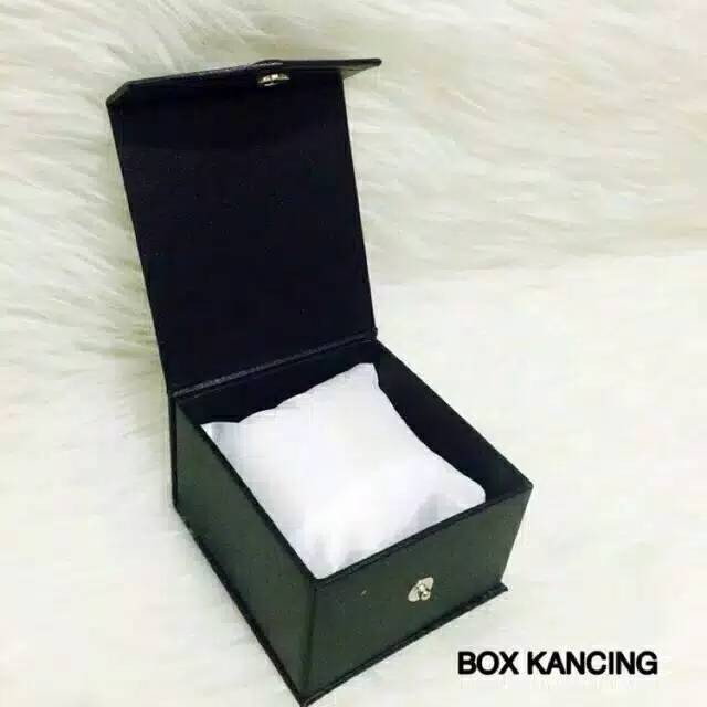 Box kancing Polos Tanpa Merek