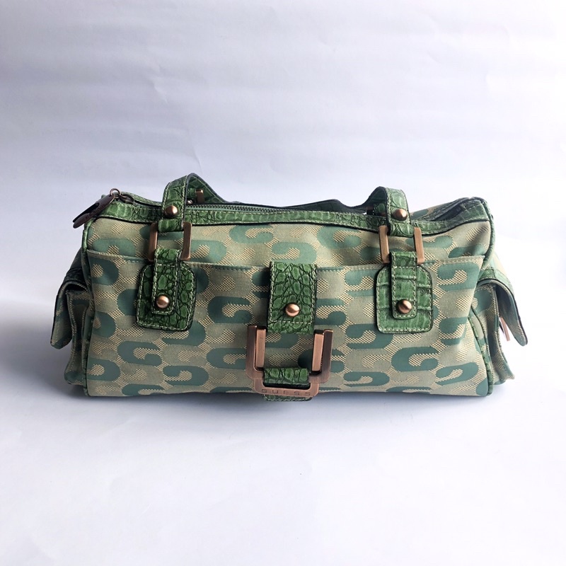 Tas wanita tenteng / Guess Handbag green / Tas kulit wanita / tas preloved guess