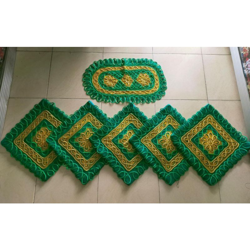 Sarung Bantal Kursi Sulam Usus