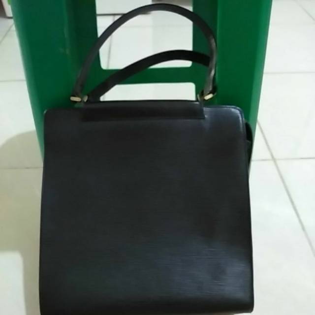 Hand bag Louis Vuitton Black