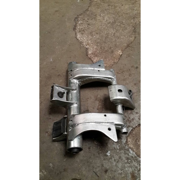 arm engine mounting beat esp original
