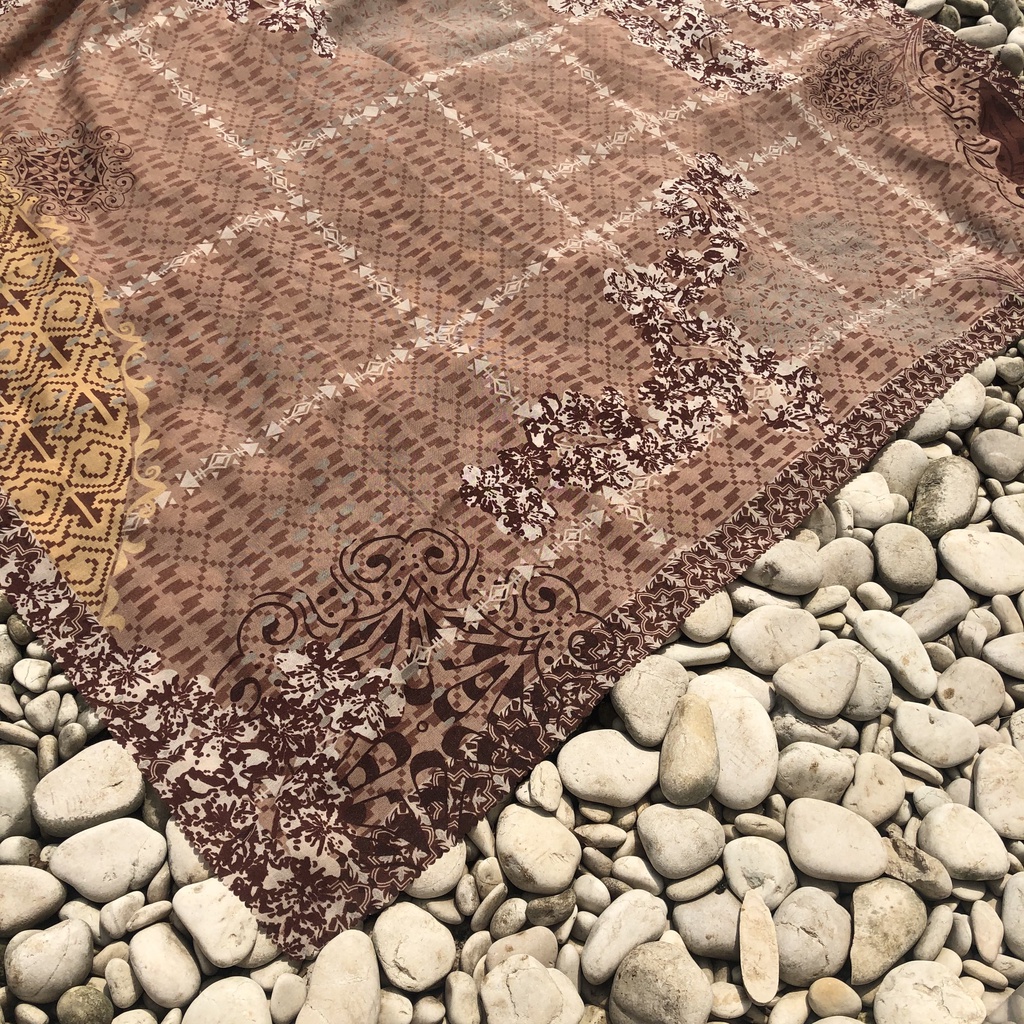 JILBAB MOTIF HIJAB SEGIEMPAT VOAL MOTIF PREMIUM JILBAB PRINT LASERCUT KERUDUNG SEGIEMPAT MOTIF MURAH-Qora Coco