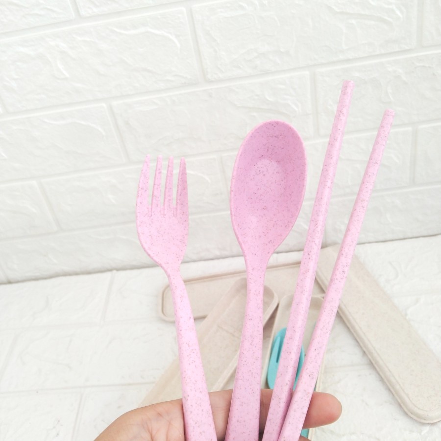 Alat Makan Sendok Garpu Sumpit Set Wheat Straw BPA Free Fleksibel Travel