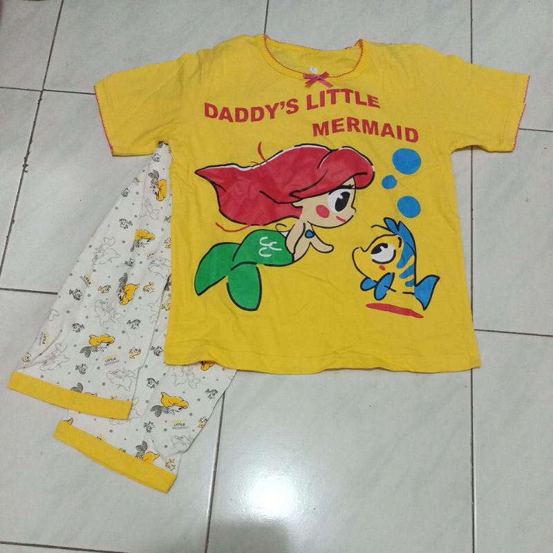 set baju tidur celana panjang anak mermaid Disney kuning terang