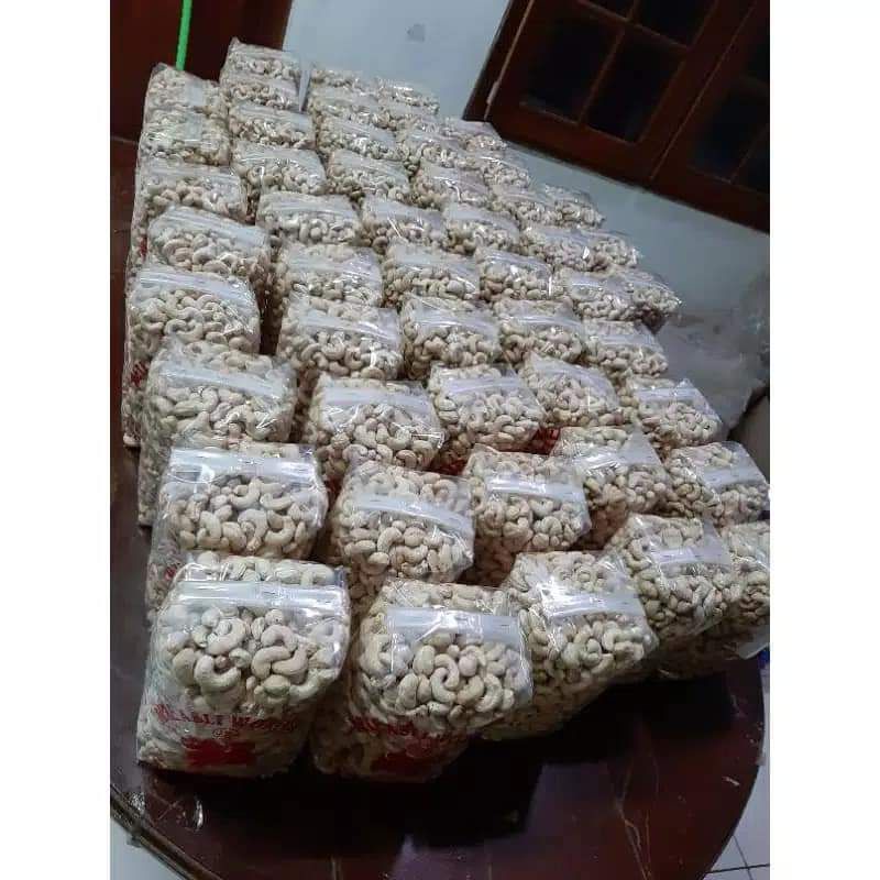 

kacang mede