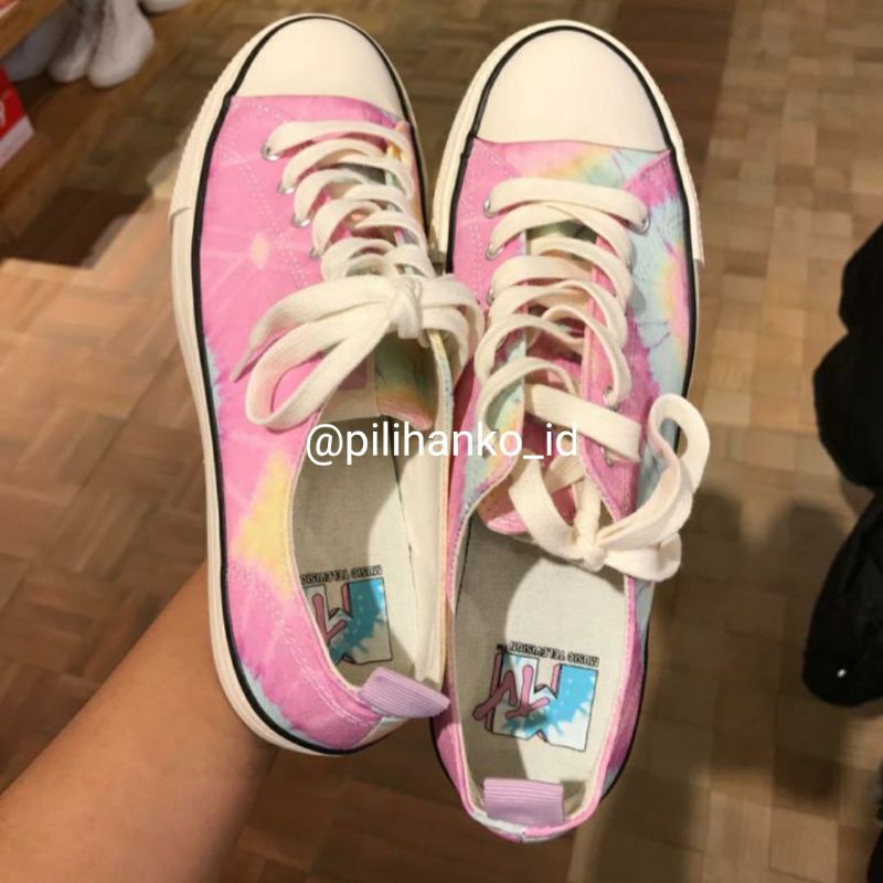 Sneakers Pull and Bear Sepatu Colorful Wanita Original Kets Warna Warni