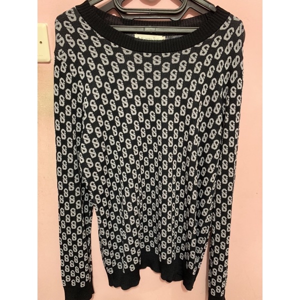 Sweatshirt Benang Jarum Preloved Buttonscarves Preloved