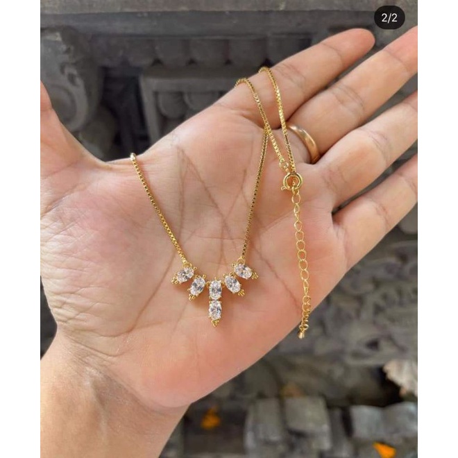 kalung zircon putih