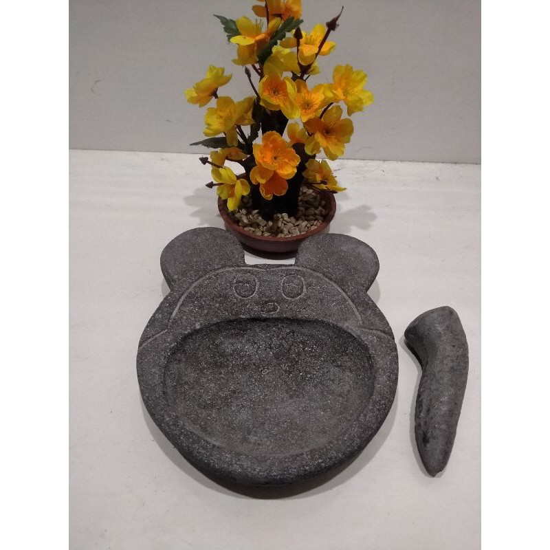 Cobek batu asli (karakter micky mouse)