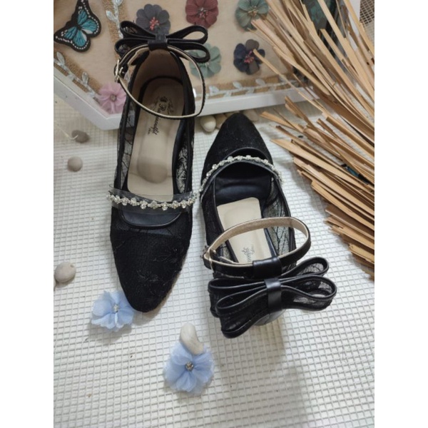 sepatu vilea rafaizoutfit wanita hitam tali pita 3cm tahu