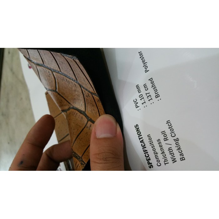 TYH BAHAN OSCAR OSKAR / KULIT IMITASI / SPON SINTETIS MOTIF KULIT BUAYA (MERK : SCALES)