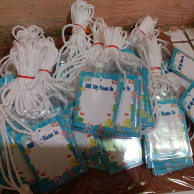 

name tag perlengkapan ulang tahun