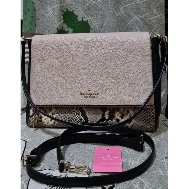 ⛔️sold⛔️ KS leyla VGC snake skin