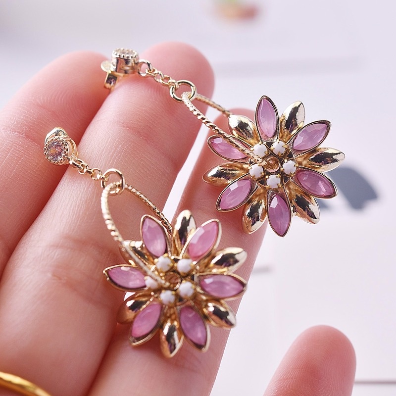 Anting Tusuk Sterling Silver 925 Desain Bunga Elegan Ala Vintage Untuk Wanita