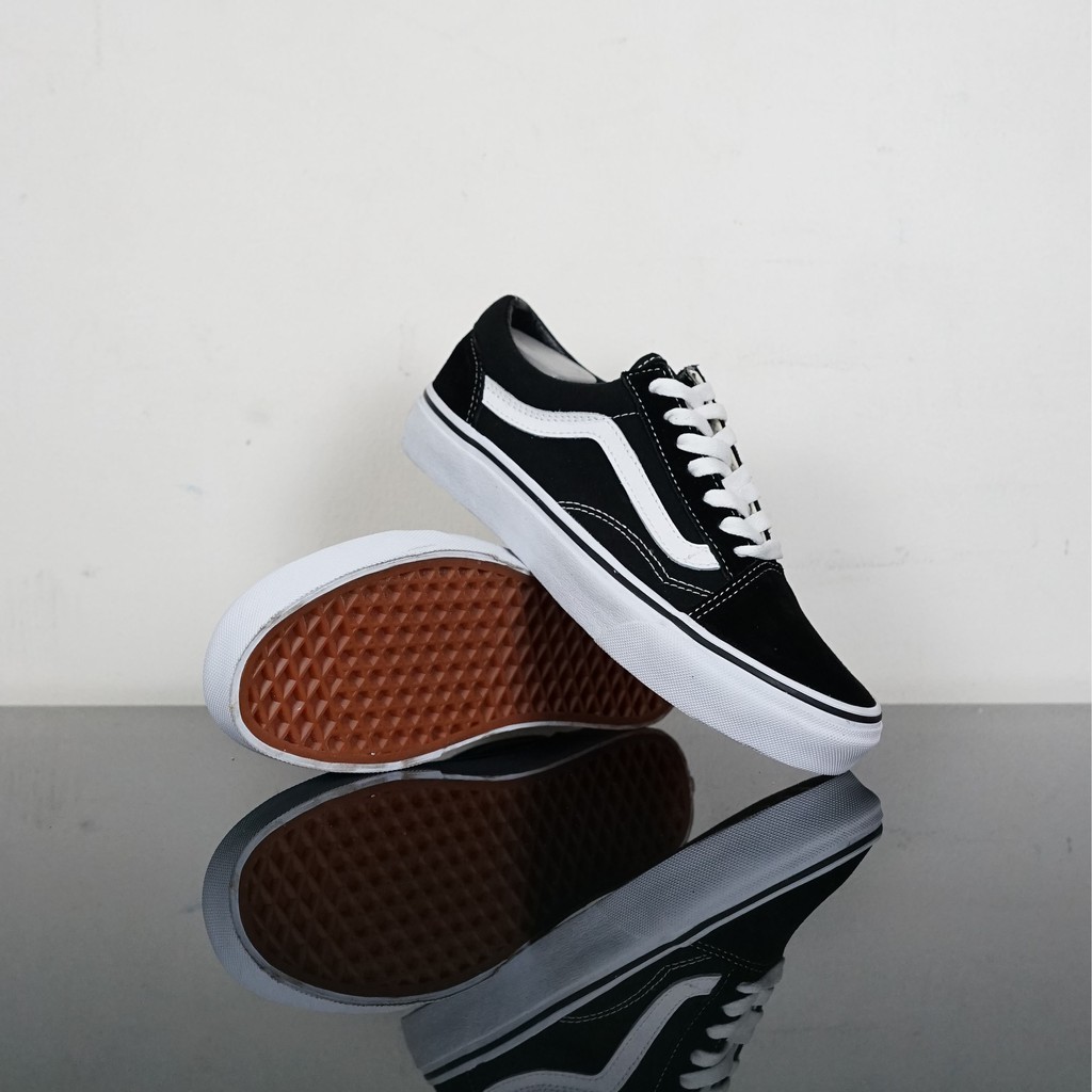 Sepatu Pria Dan Wanita Vans Old Skool Classic Black White Original Bnib Global Shopee Indonesia