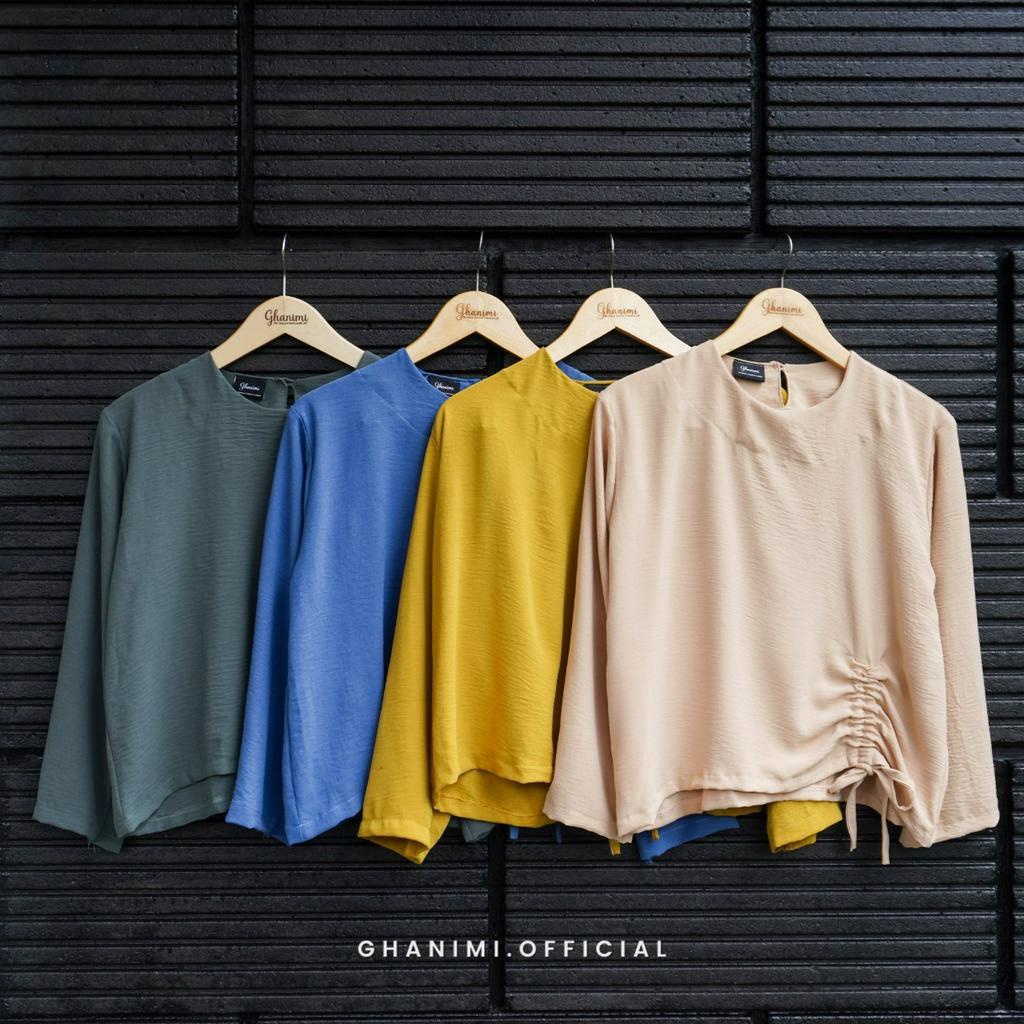 Ghanimi - Brisha Blouse / Blus Polos Crinkle / Crop Top Tangan Panjang / Atasan Crop / Atasan Polos / Blus Santai