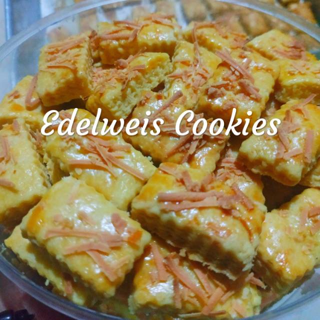 

Kue kastengel keju